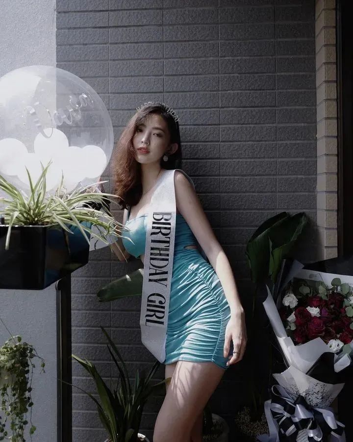 [仙女集]细看诸处好，人人道，柳腰身
