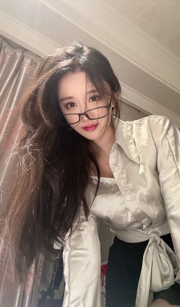 [仙女集]美女庆祝，哈登球迷，节日快乐！