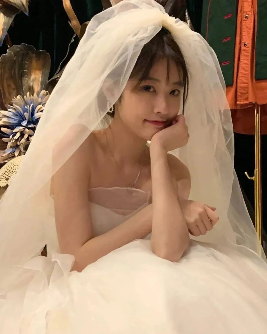 佘颖欣，网红界美女的颜值“天花板”