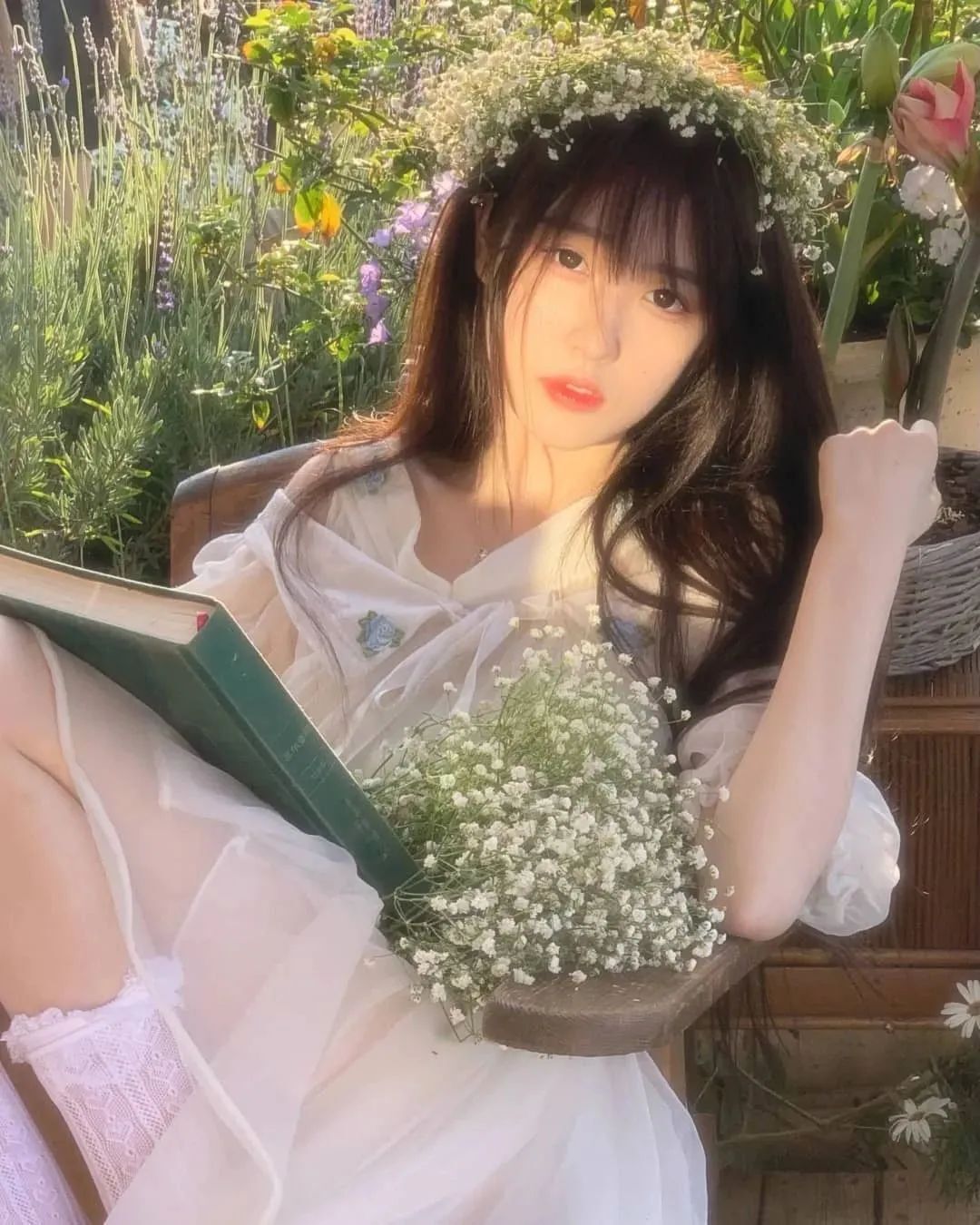 佘颖欣，网红界美女的颜值“天花板”