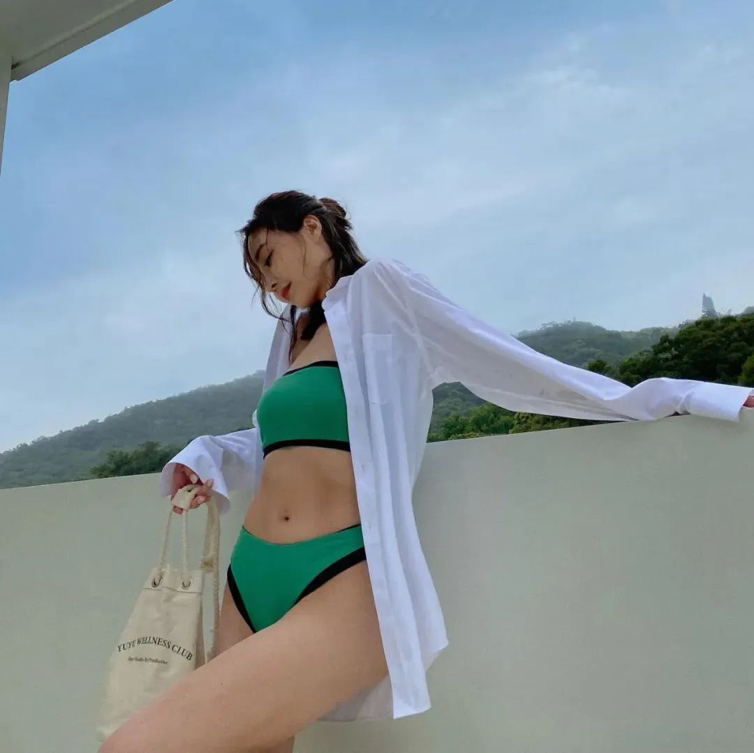 美女壁纸丨颜值和身材具佳的宝岛女神