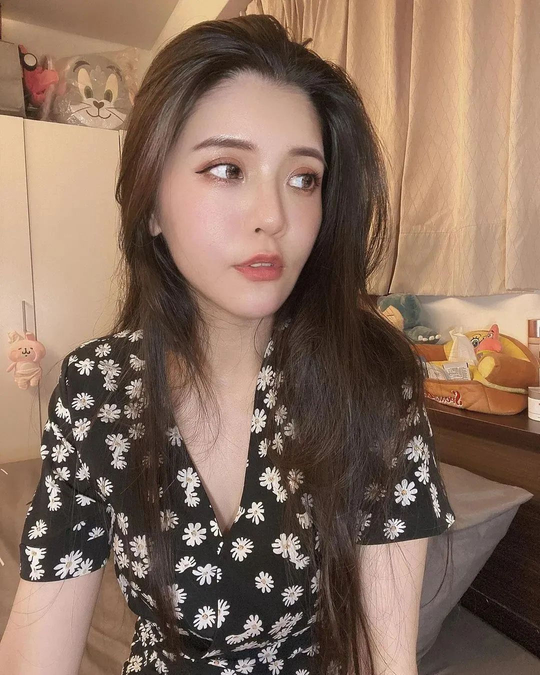 美女壁纸丨Chiao焦糖，长相甜美可人的台湾正妹