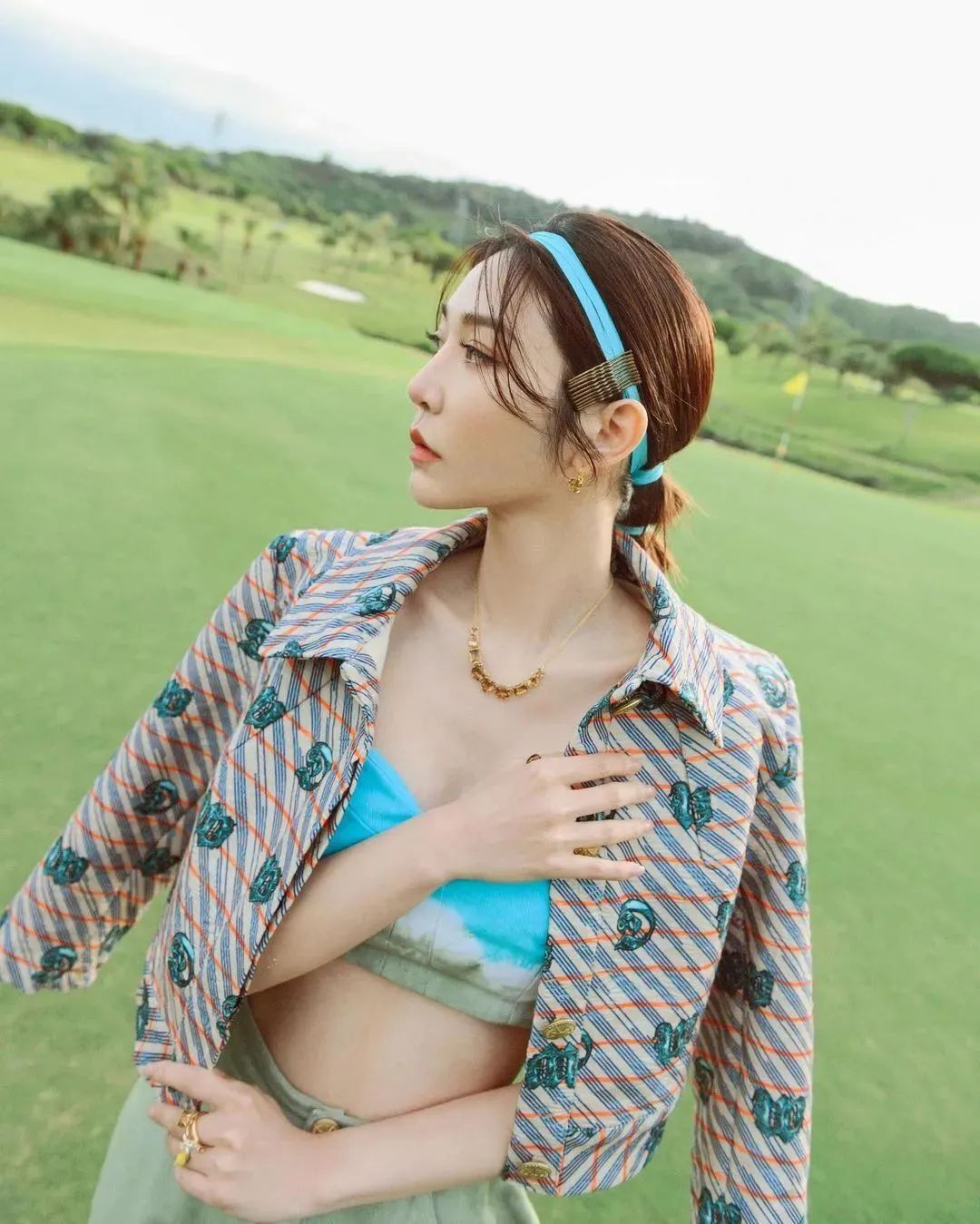 曾莞婷,40岁至今单身未婚的她，美出新高度