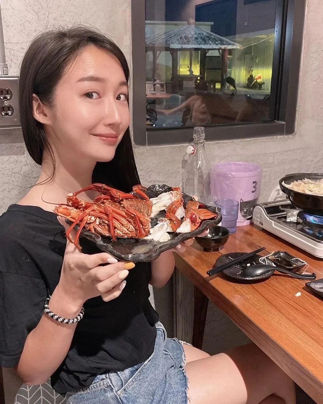 美女壁纸丨安柏，美艳动人的网红美女