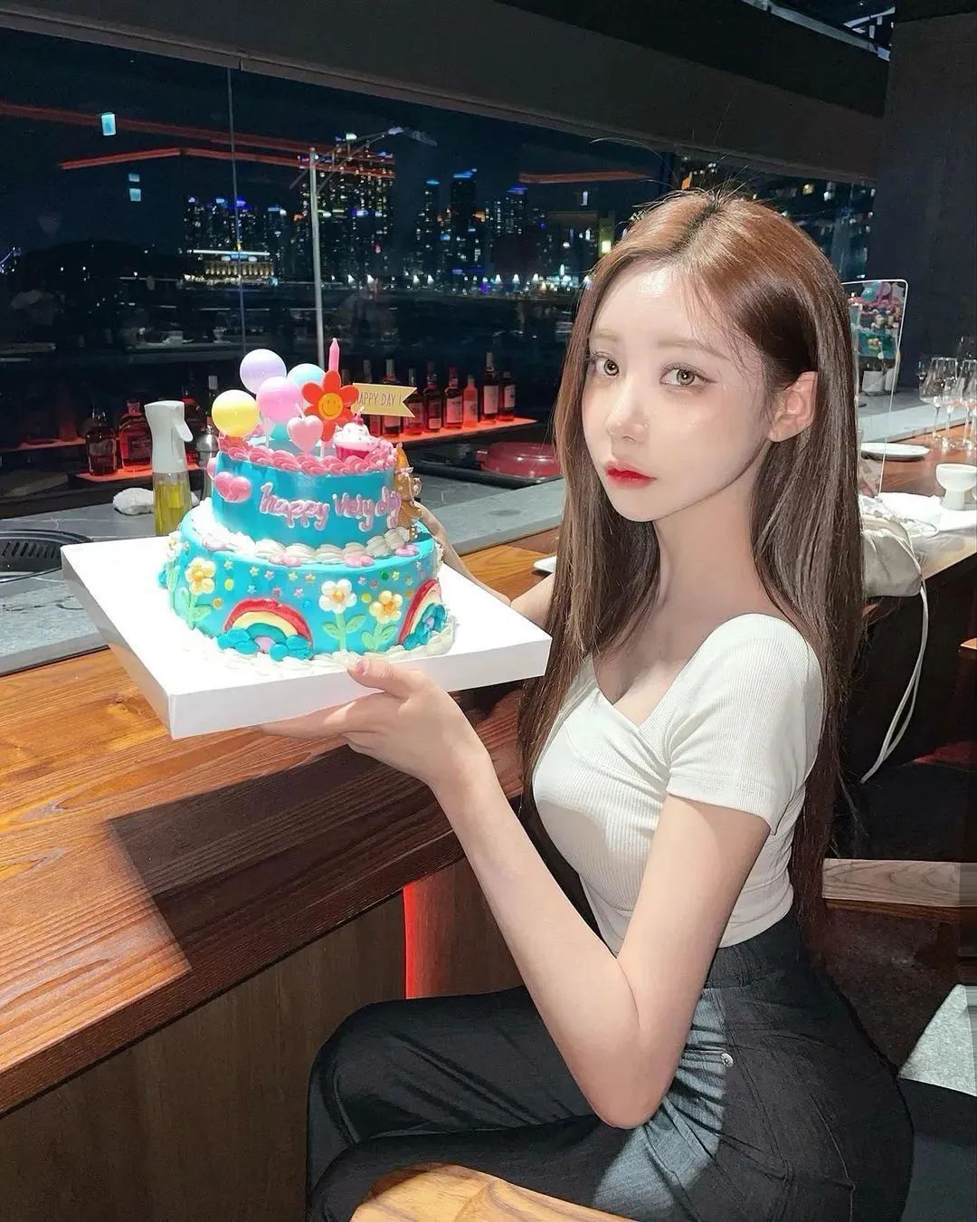 Vely,甜美可人的韩国网红美女