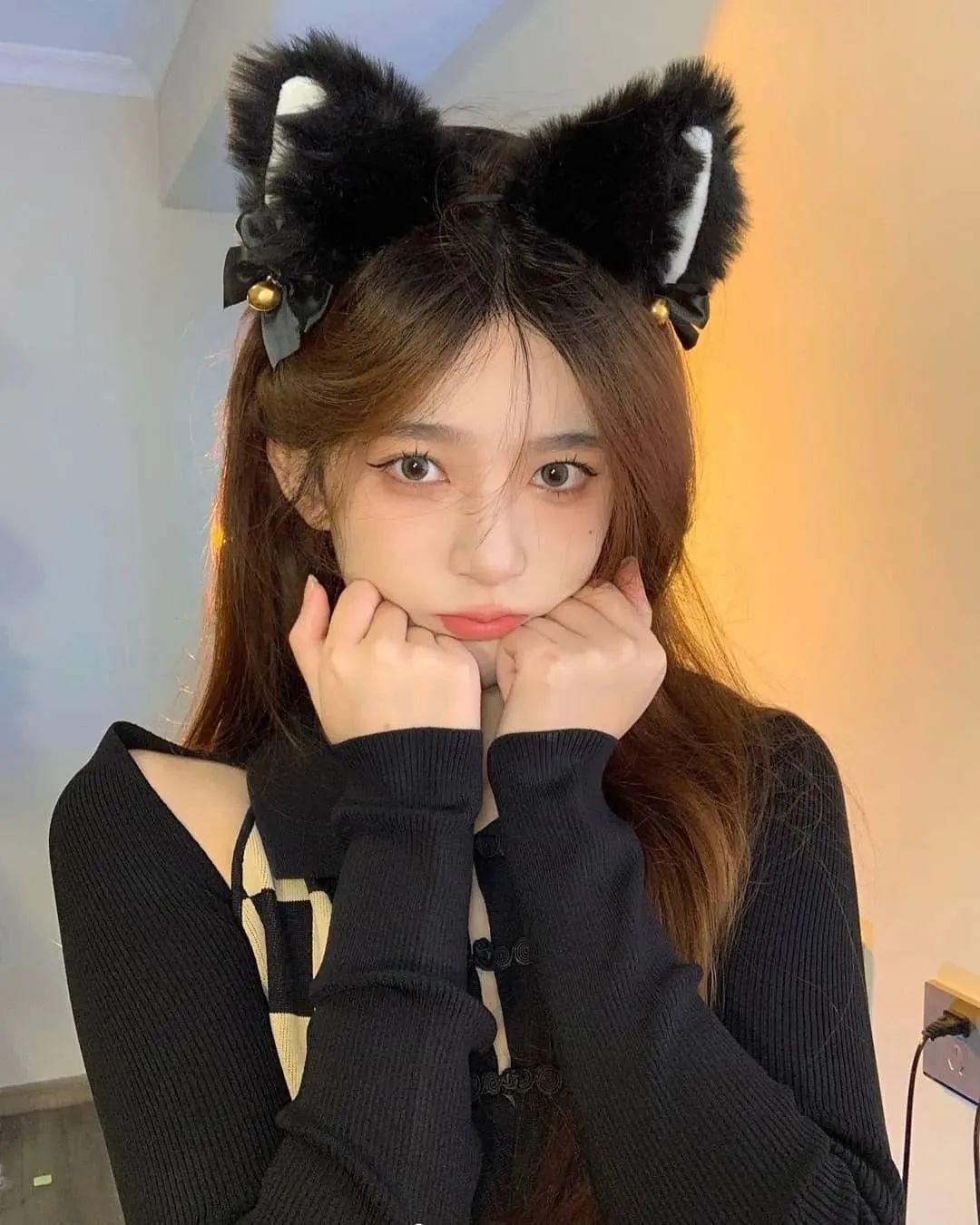 国产网红小何同学，甜美可人的元气美女