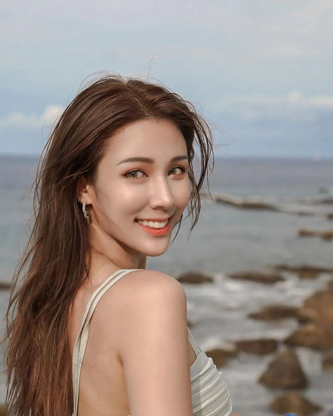 王以甯，甜美系的宅男女神