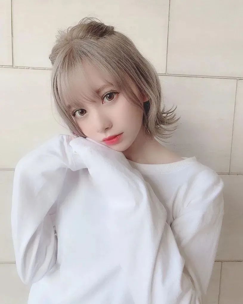 若林萌々，又萌又美的网红美女