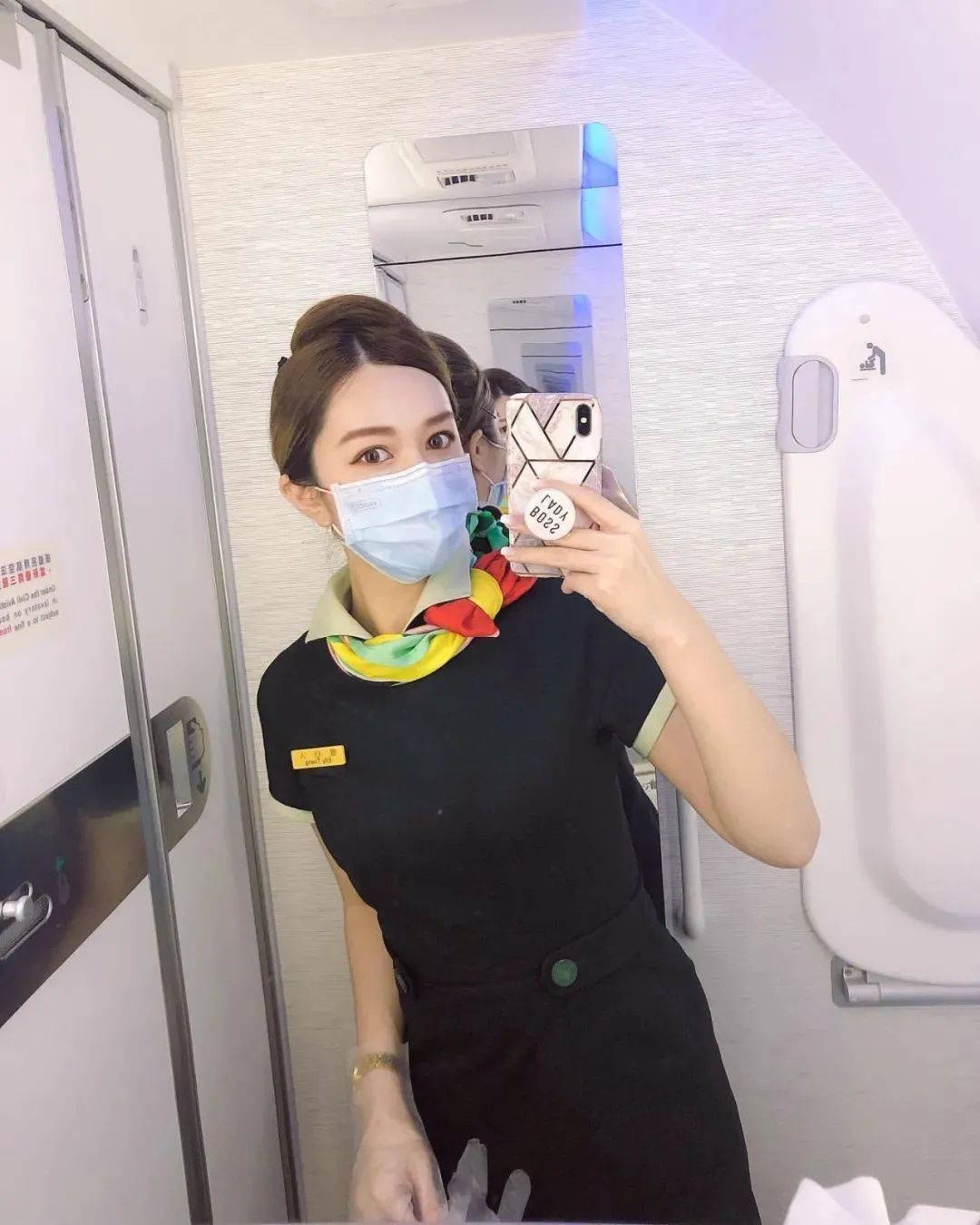 台湾空姐Elly，颜值出众的御姐范女神