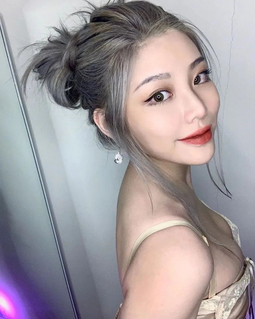 台湾网红小枫，甜美迷人的短发女神