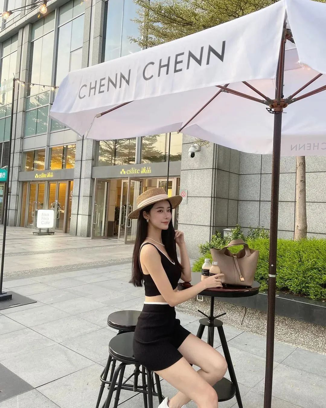 台湾网红杨琪琪，神似洪真英的甜美系女神