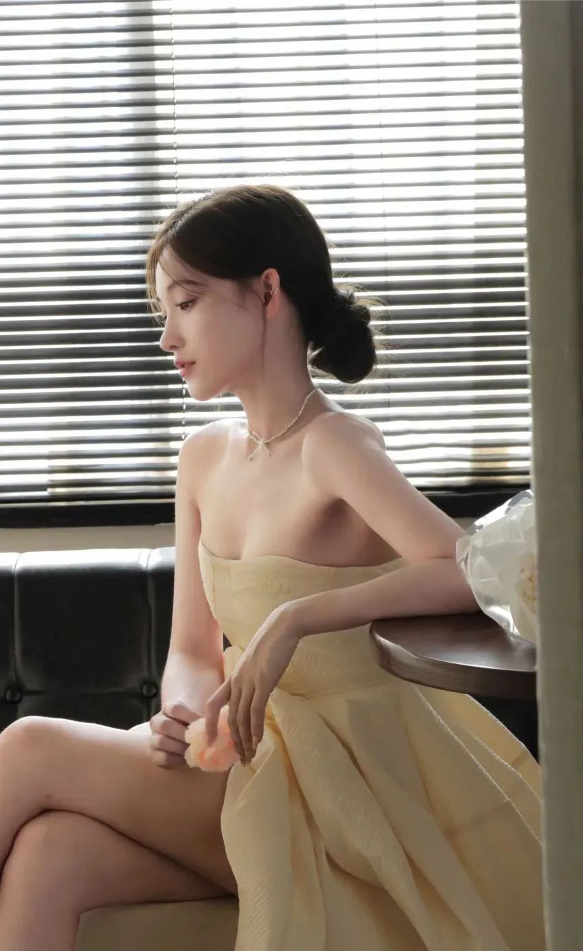 王小小，人美声甜的乐坛新星