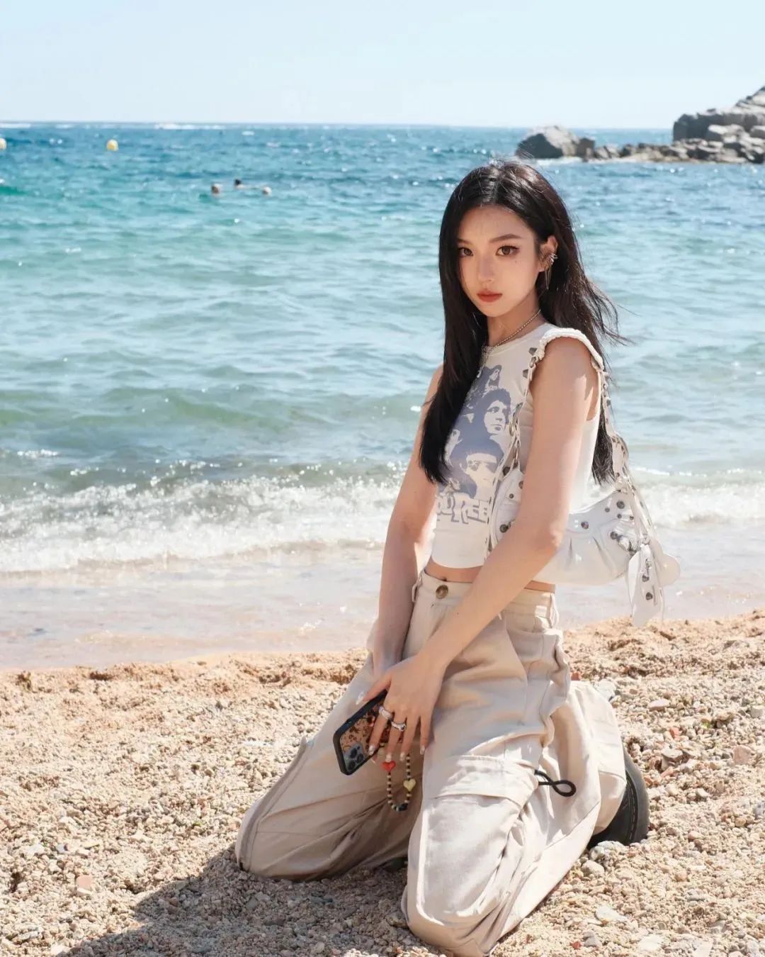国产网红SheeNakkk，拥有精致氛围感的美少女
