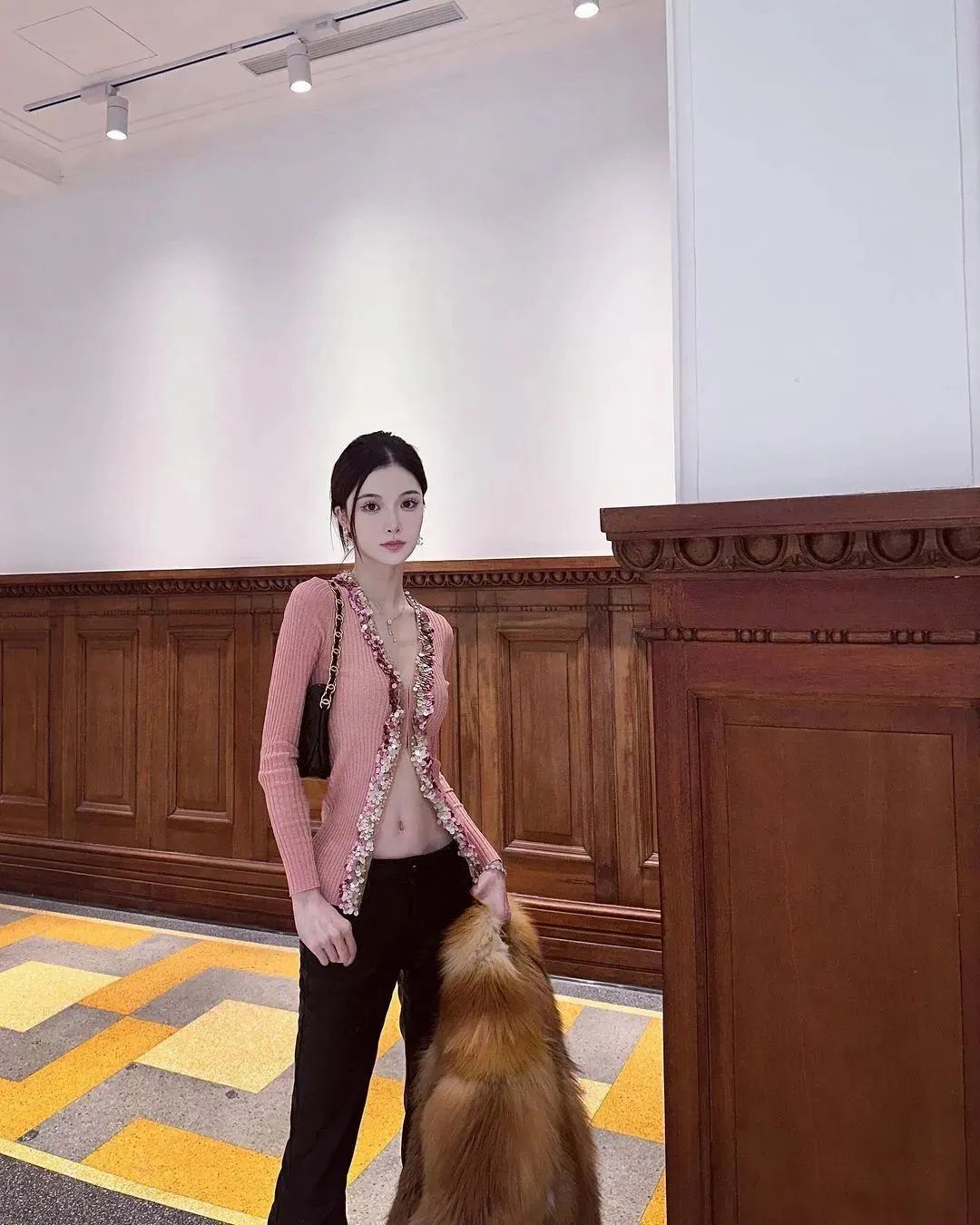 国产网红Sara，甜美迷人的气质女神