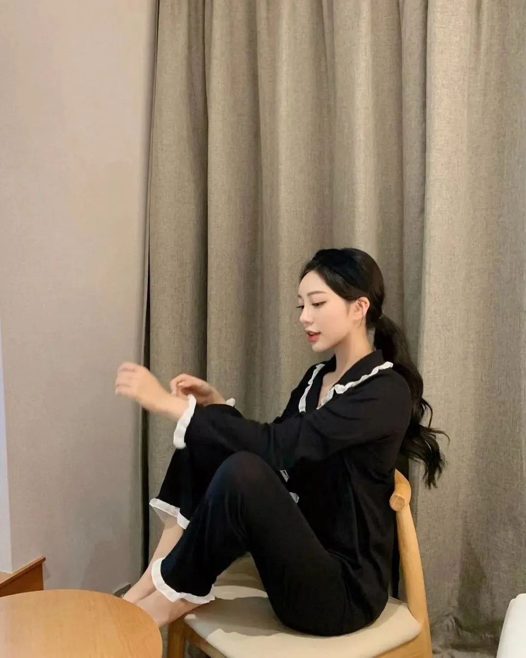 韩国网红seoa，拥有高贵气质且韵味十足的气质女神