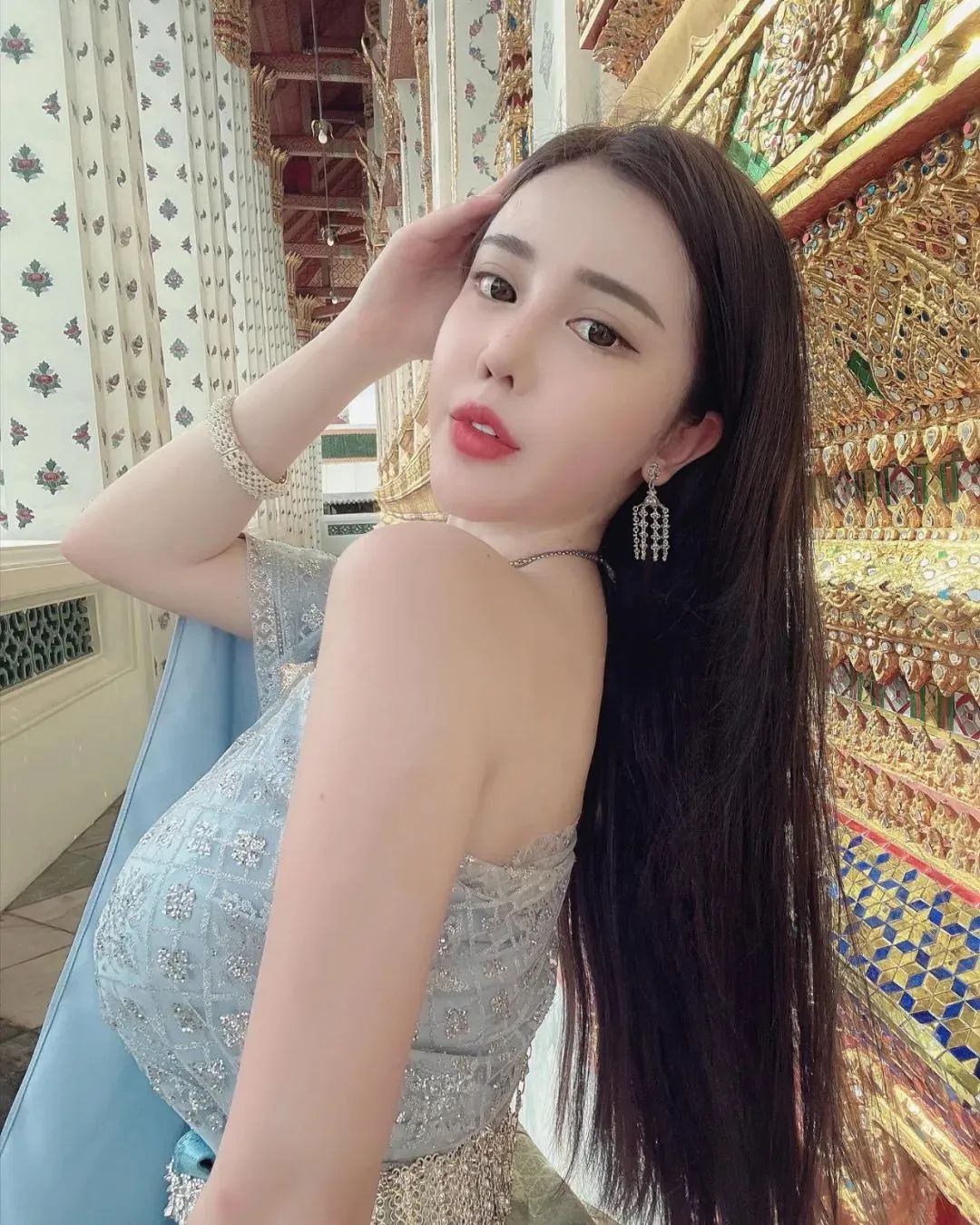 马来西亚网红周甄娜,被网友们称其为“真人版娜美”的顶级女神