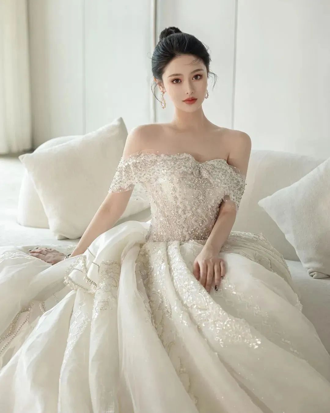 国产网红Cecile，火辣性感的美女模特