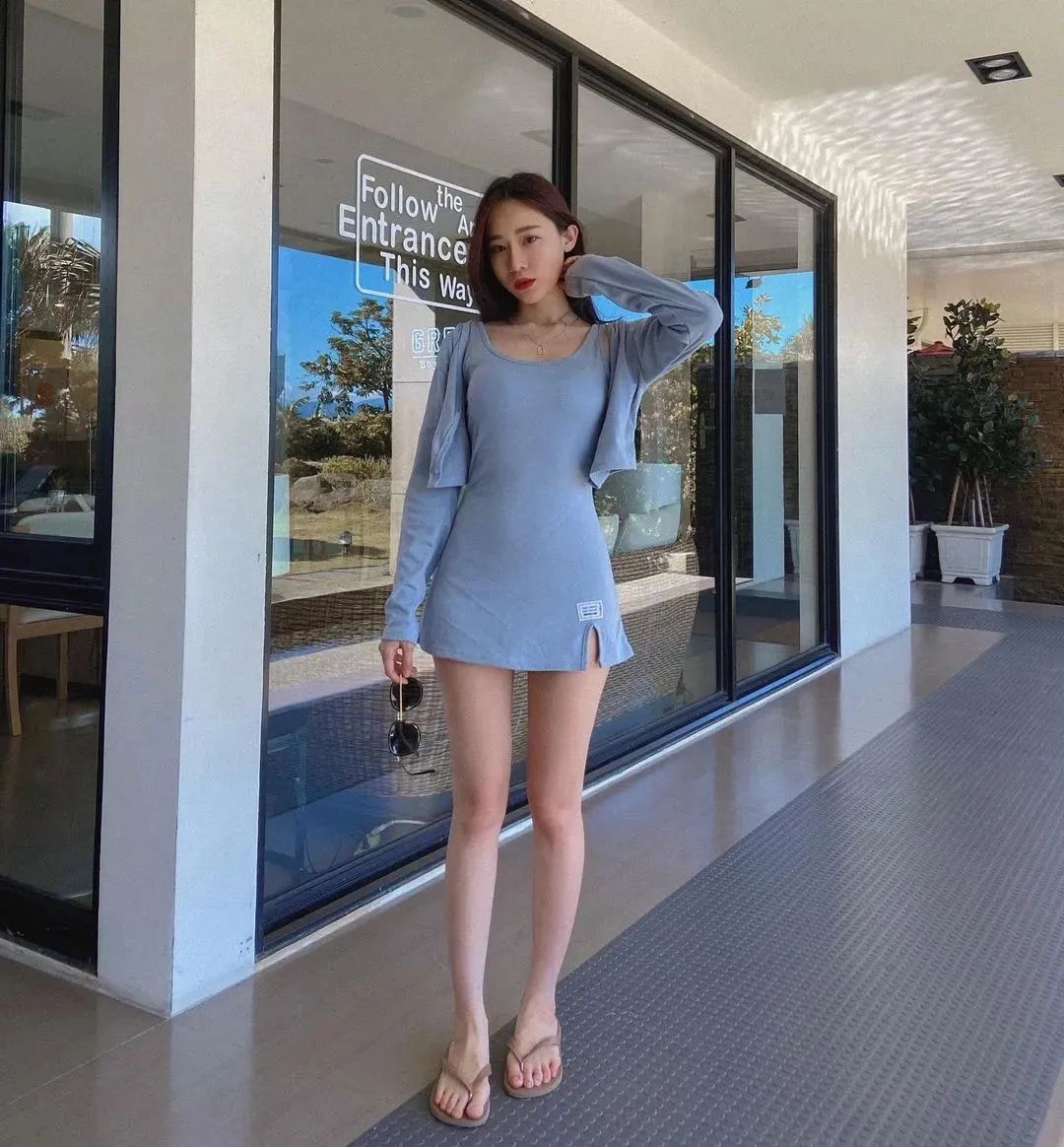 国产网红文文，甜美又性感的御姐范女神