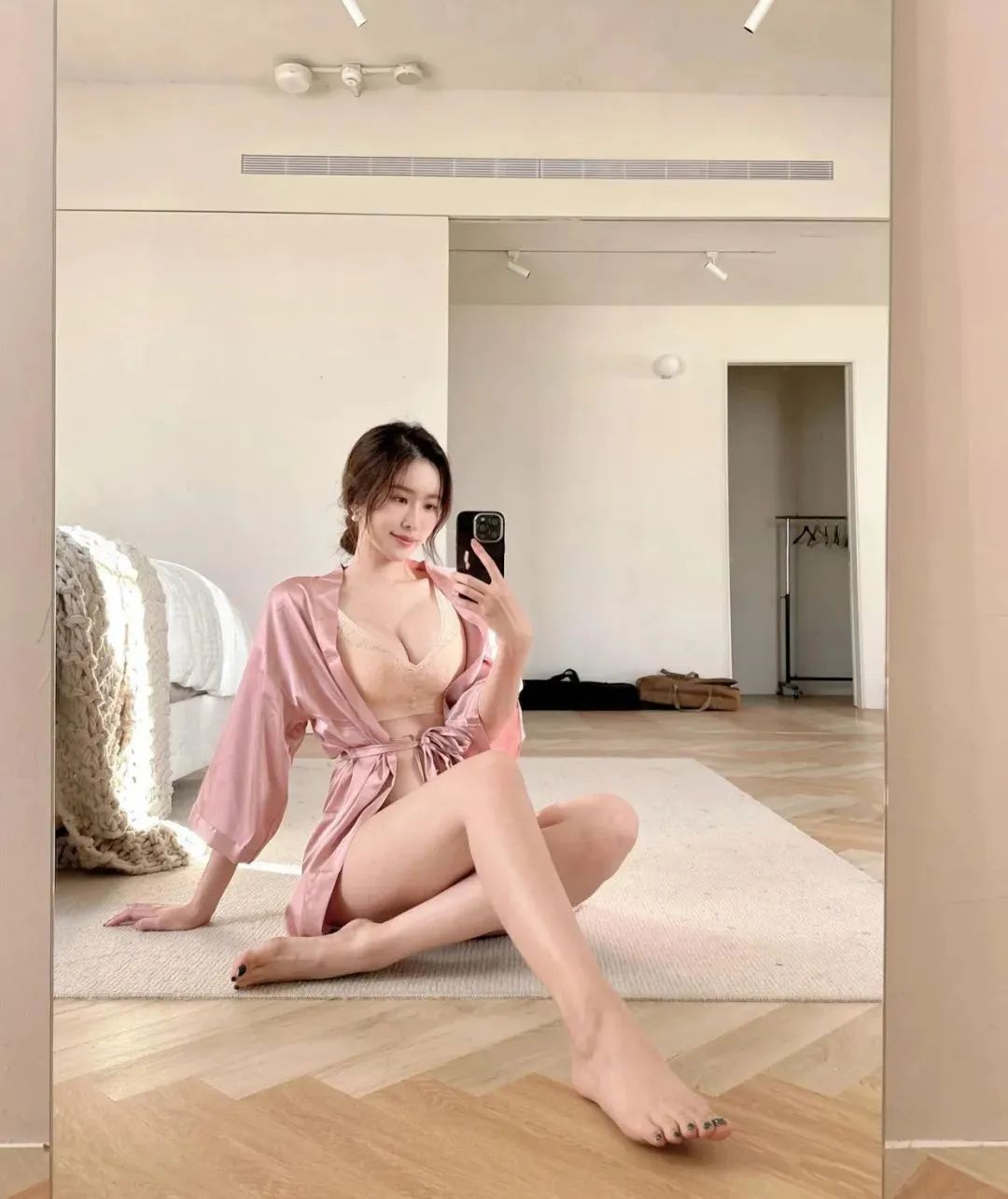 台湾网红美女郑若青，天生丽质的颜值系女神