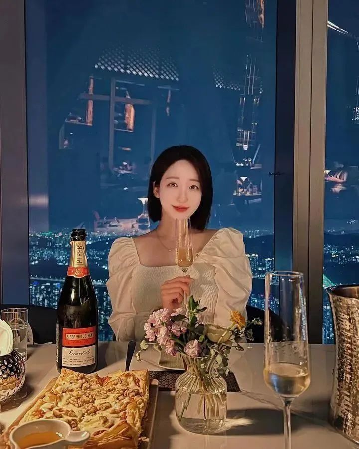 韩国网红 | 甜美又性感的短发女神