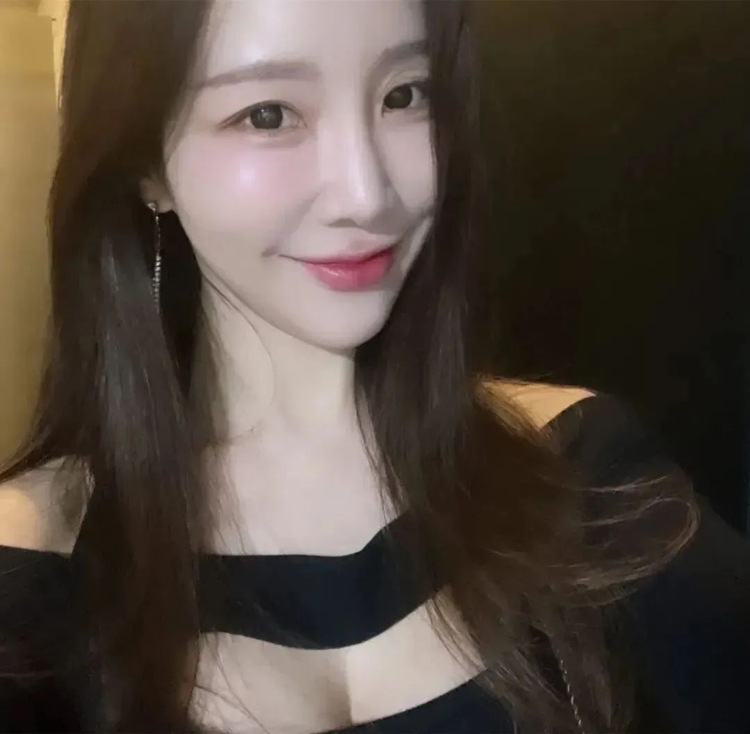 韩国网红 | 甜美又性感的气质女神