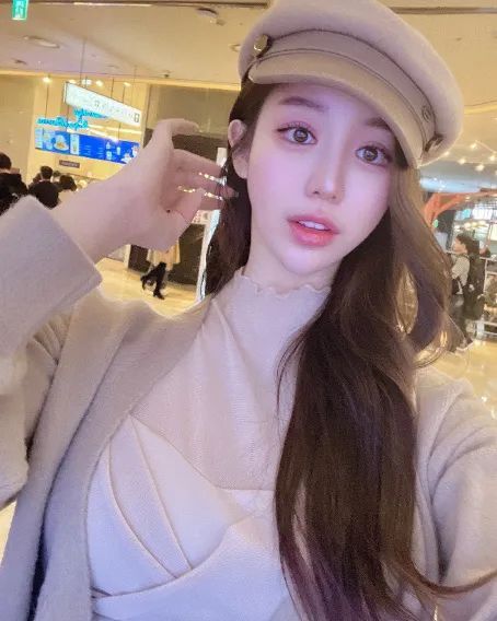 韩国顶级网红美女，身材杠杠的