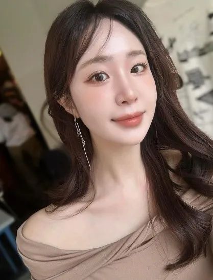 韩国顶级网红美女，甜美又性感的瑜伽女神