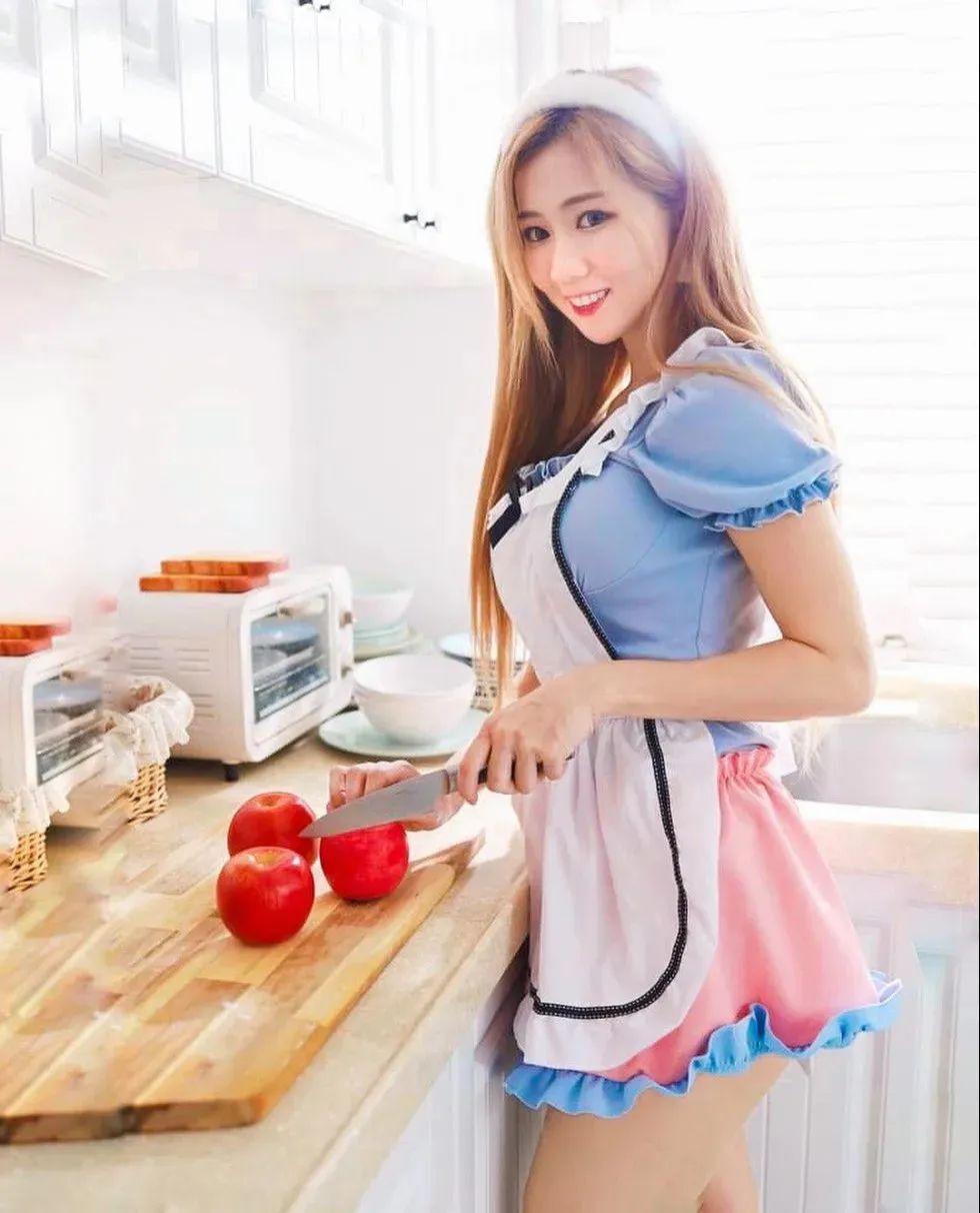 台湾网红 | Emily，甜美又迷人的颜值系女神
