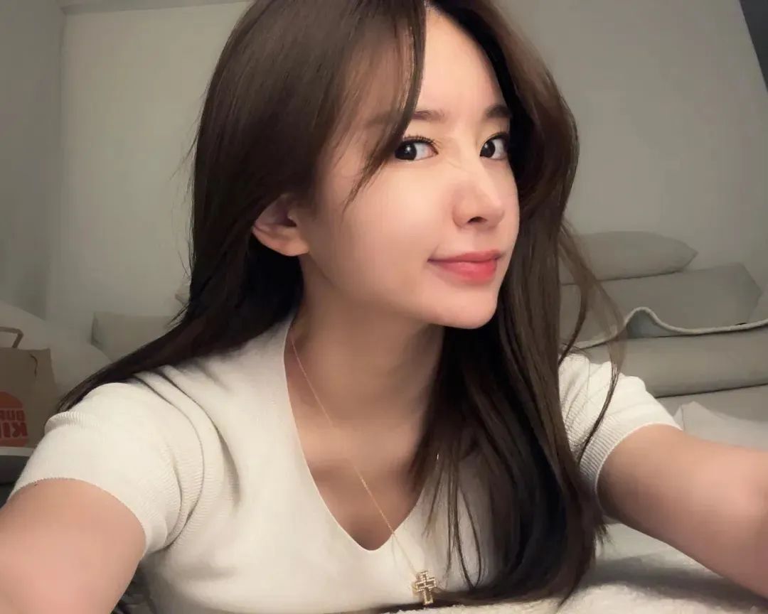 韩国网红 | 甜美又性感的素颜女神