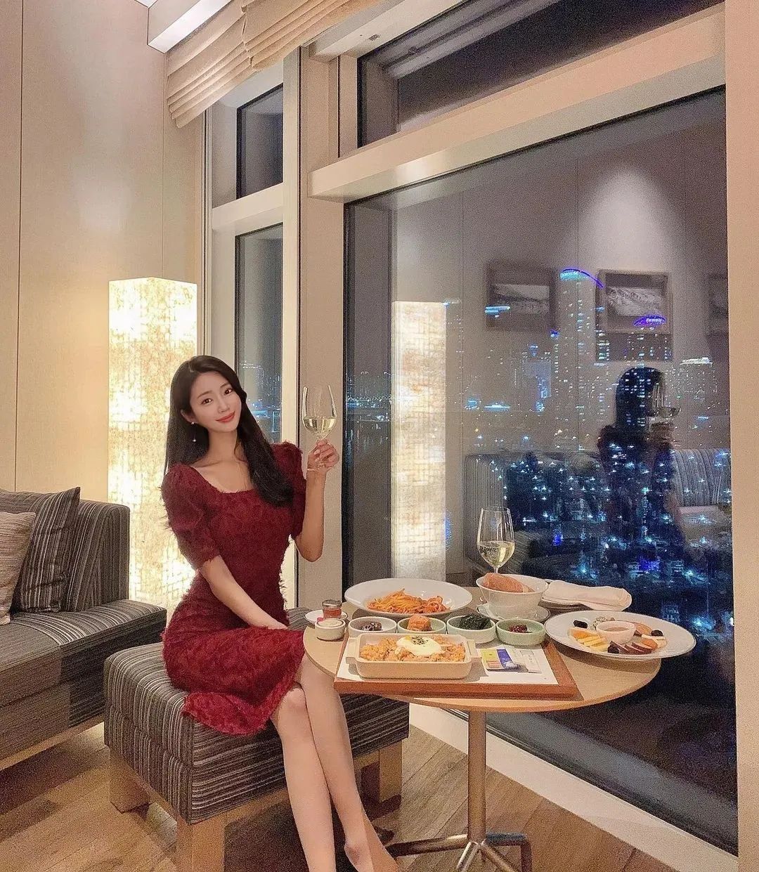 韩国网红 | luavely，甜美又迷人的气质女神