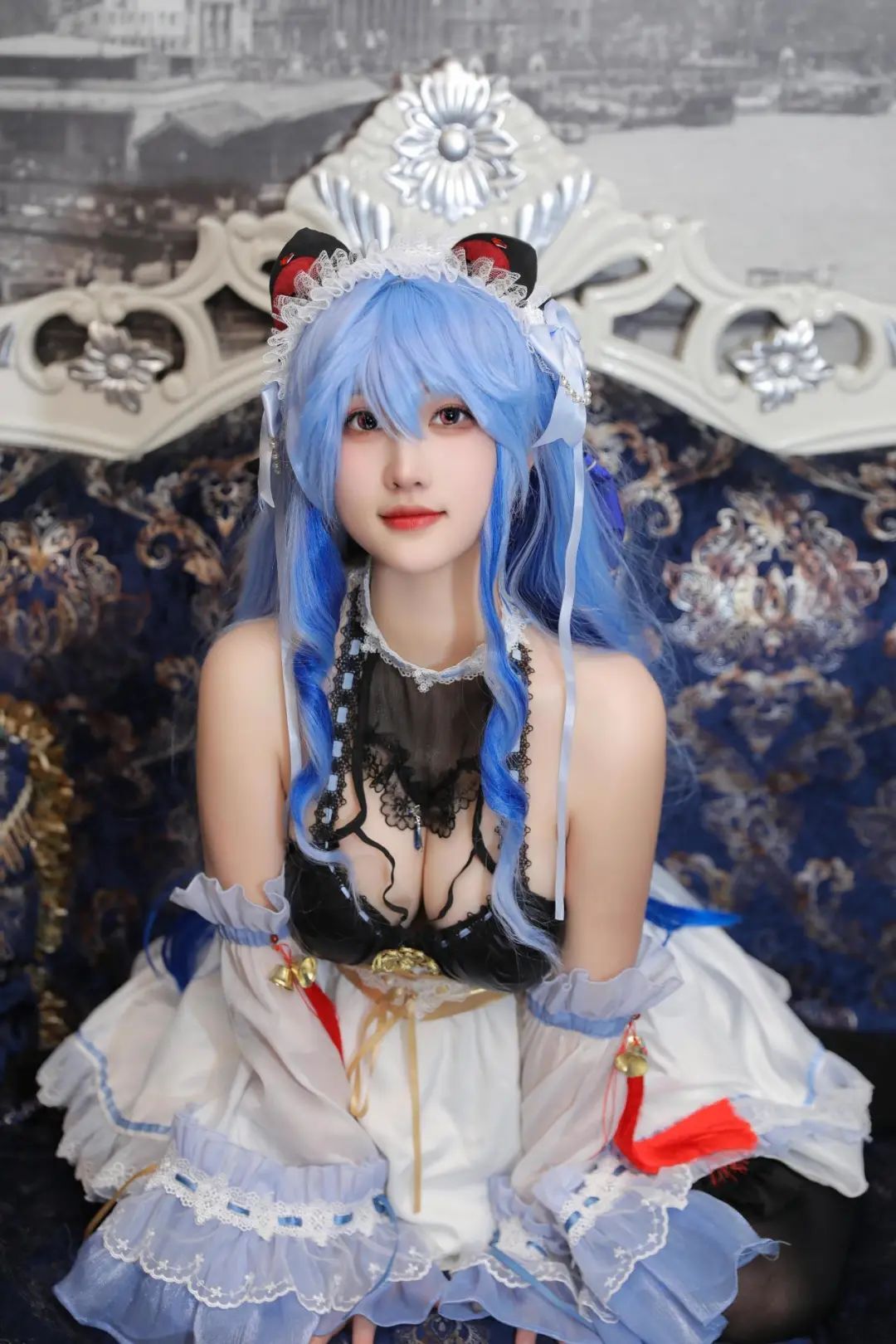 COS：原神甘雨女仆装COS看我乖嘛