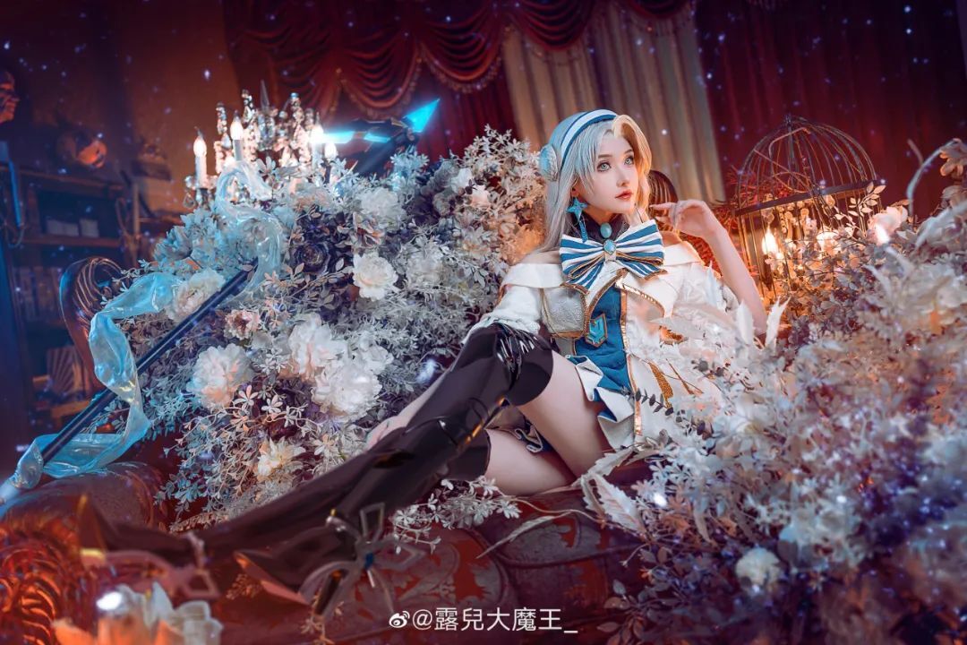 cosplay：高能手办团  海伦