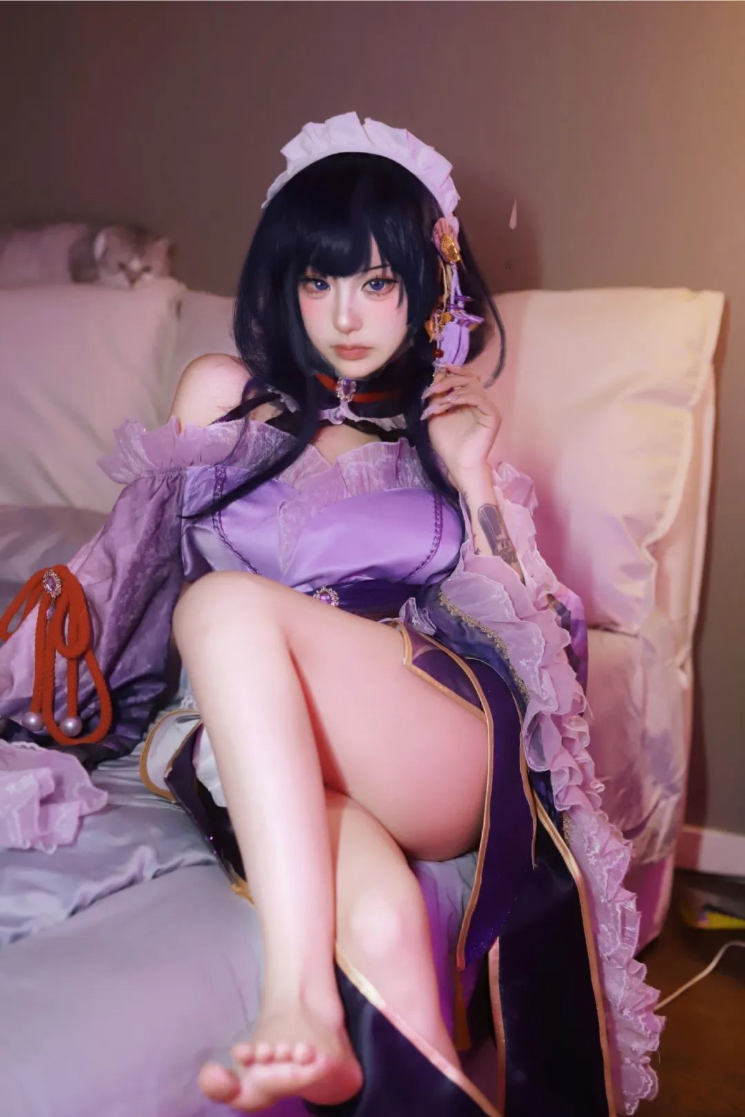 原神cos：黑丝+旗袍，甘雨太漂亮了！裸足女仆雷神，白丝清凉装刻晴真吸睛！