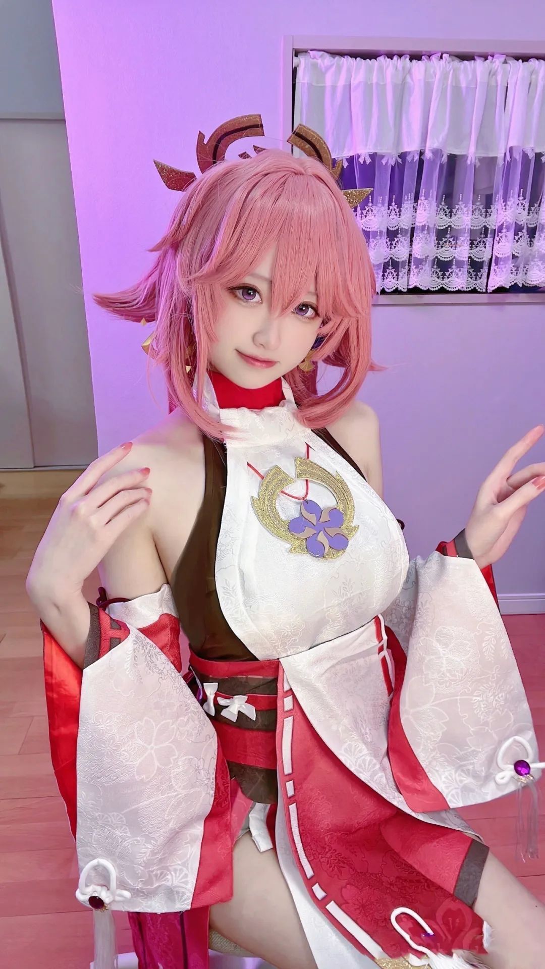 原神cos：雷神胸口拔刀一脸呆萌！芭芭拉清纯甜美！八重神子也太幼了吧？
