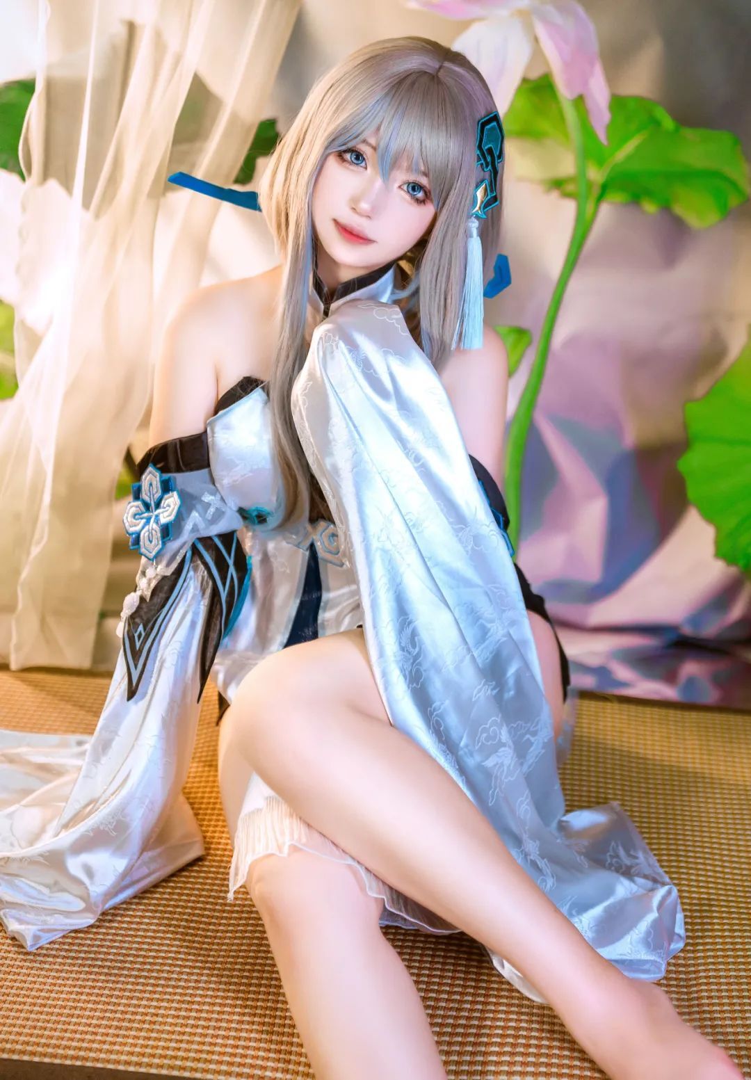 原神cos：白丝+旗袍，青花瓷甘雨美爆！归终太好看了，这不整个复活甲?老米你糊涂啊！