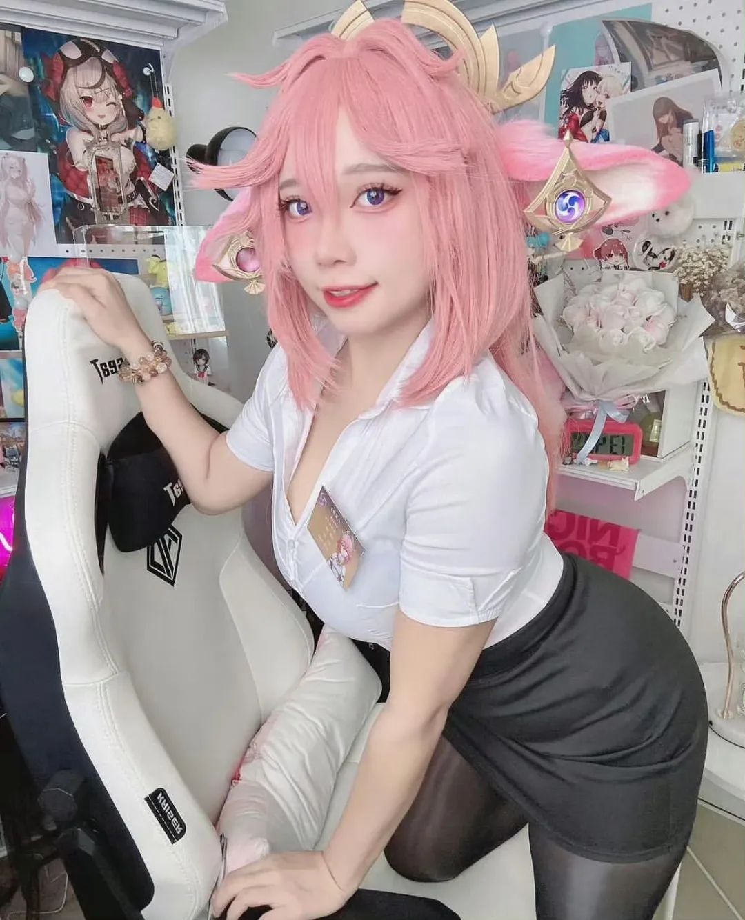 原神cos：OL制服装神子真绝了！兔女郎甘雨可爱爆了！花嫁刻晴让人狂喜！