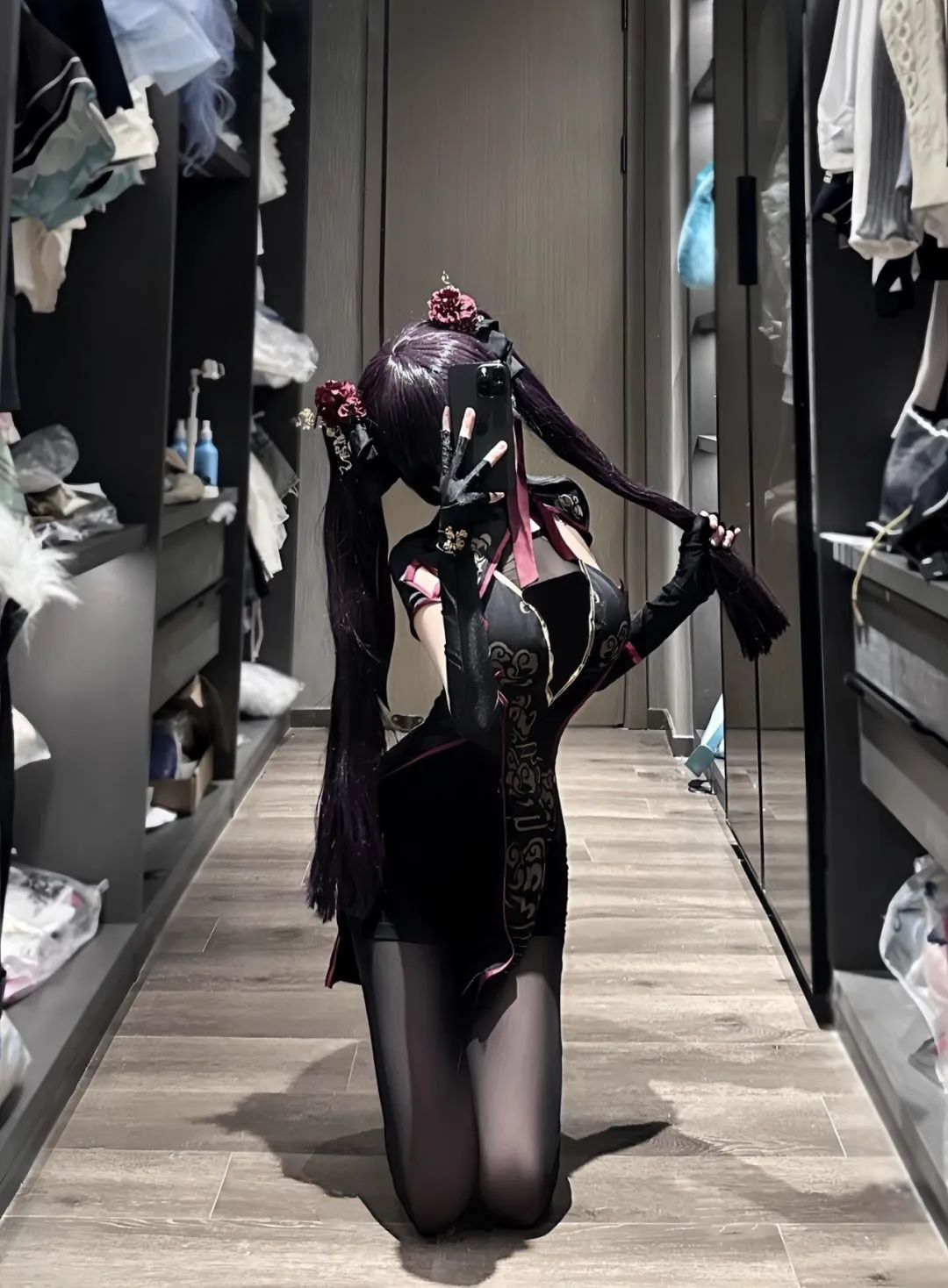 原神cos：黑丝兔女郎甘雨，黑丝旗袍申鹤太顶了！白色制服雷电将军，双马尾旗袍莫娜巨可爱！