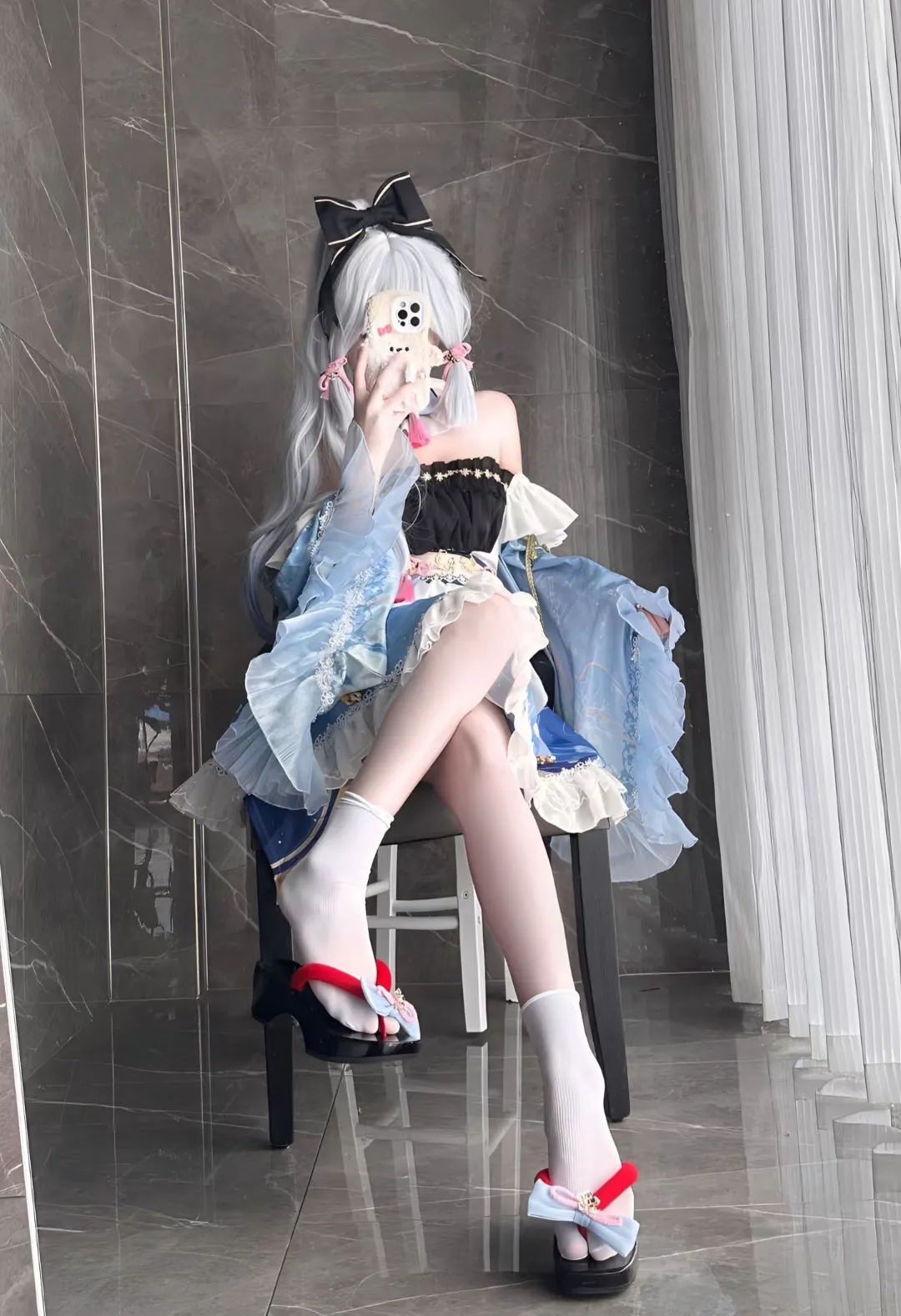 原神cos：黑丝+超短裙，制服雷神太顶了！泳装绫华真绝了，女仆申鹤，白丝刻晴太好看了！