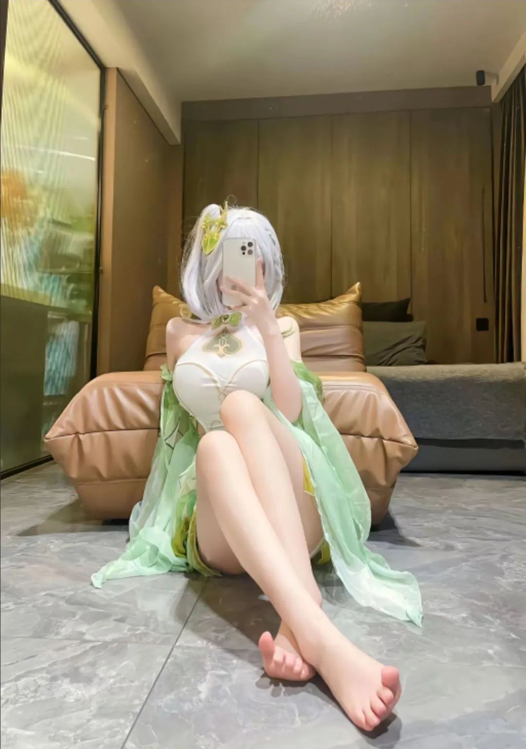 原神cos：黑丝+皮裤，兔女郎甘雨太美了！赛车服申鹤，草神泳装，旗袍莫娜，看到就不能错过！