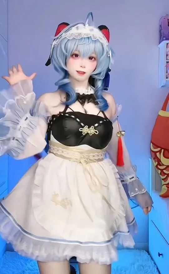 原神cos：白丝+修女装，甘雨太顶了！制服秘书雷神，JK胡桃绫华美爆了！