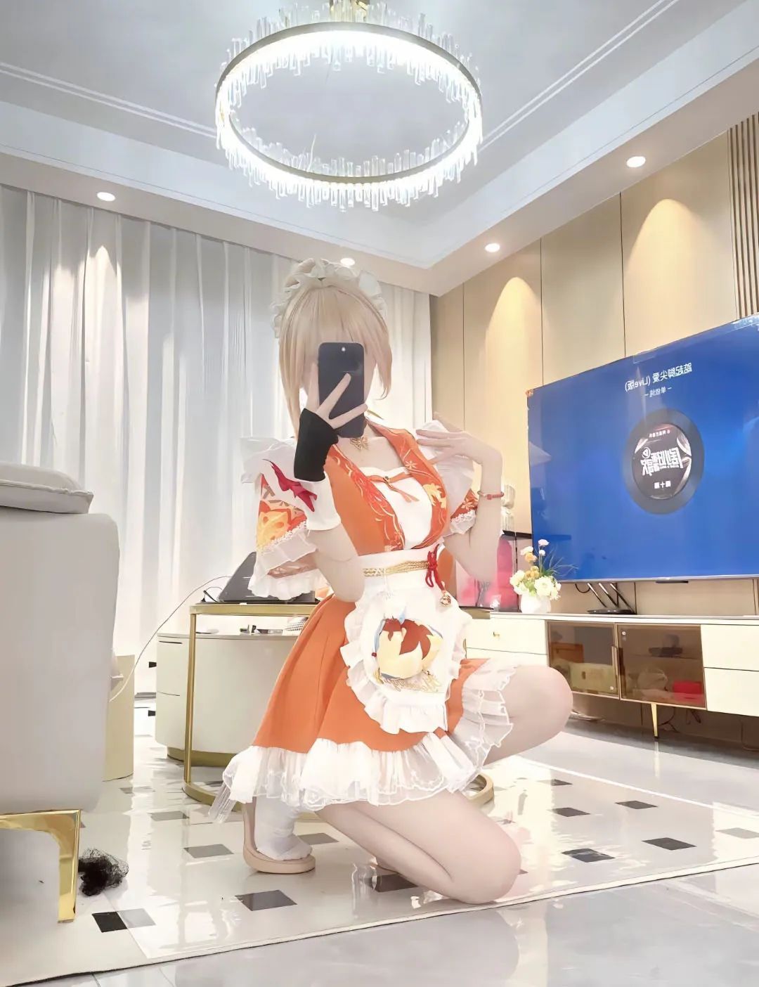 原神cos：女仆小厨娘宵宫太可爱了！白丝制服刻晴真好看！黑丝旗袍甘雨，赛车服申鹤谁不爱？