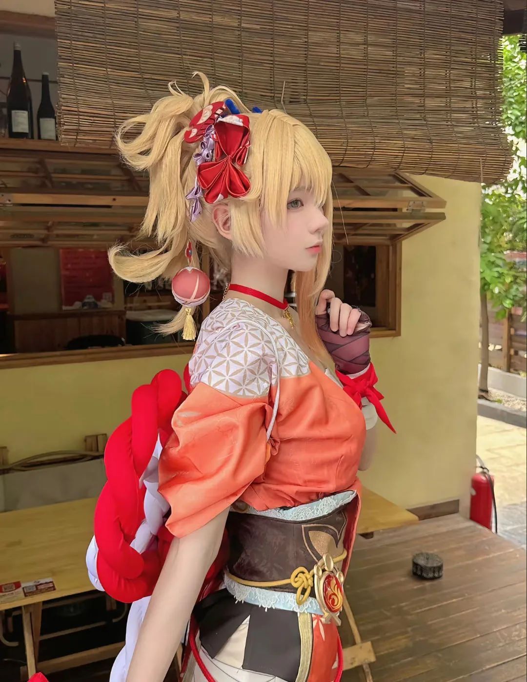 原神cos：黑丝连衣裙刻晴美出新高度！古装汉服甘雨，大草神，雷神制服，绫华女仆让人狂喜！