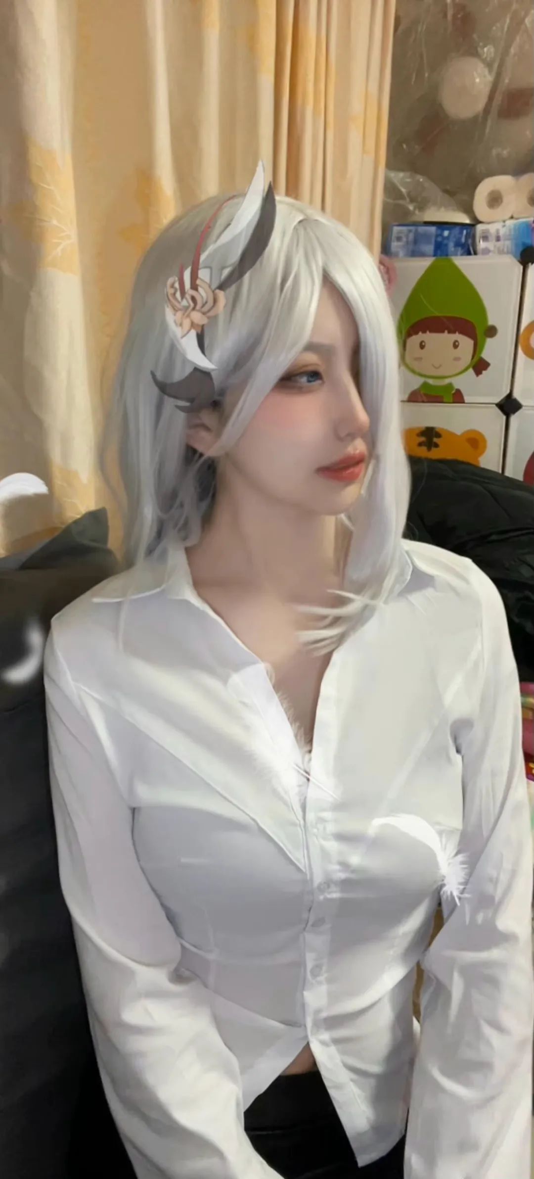原神cos：申鹤泳装颜值太美了！制服皮裤也不错！雷神女仆装让人狂喜！夜兰姿势超赞！