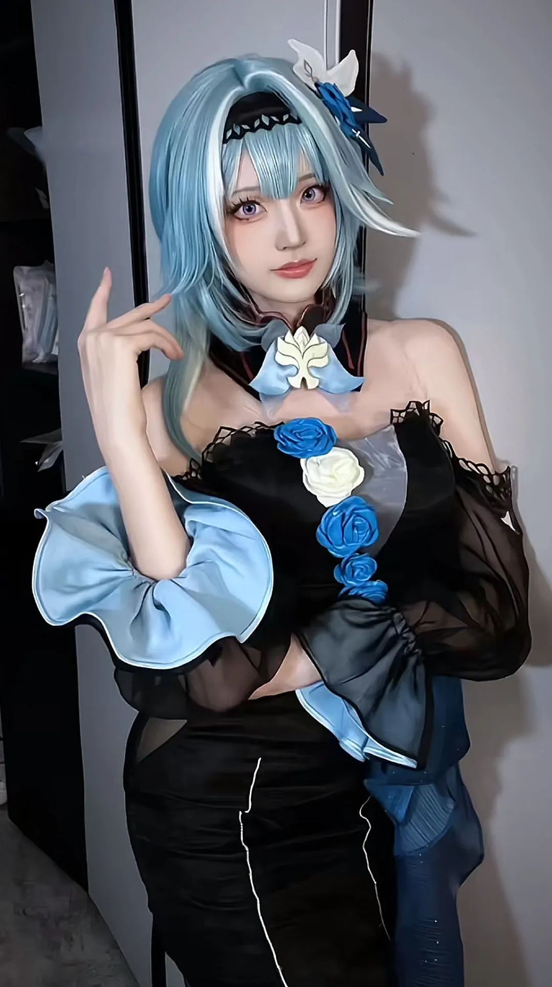 原神cos：女仆胡桃，黑色连衣裙优菈，双马尾女仆莫娜让人狂喜！公主裙心海太甜美了！
