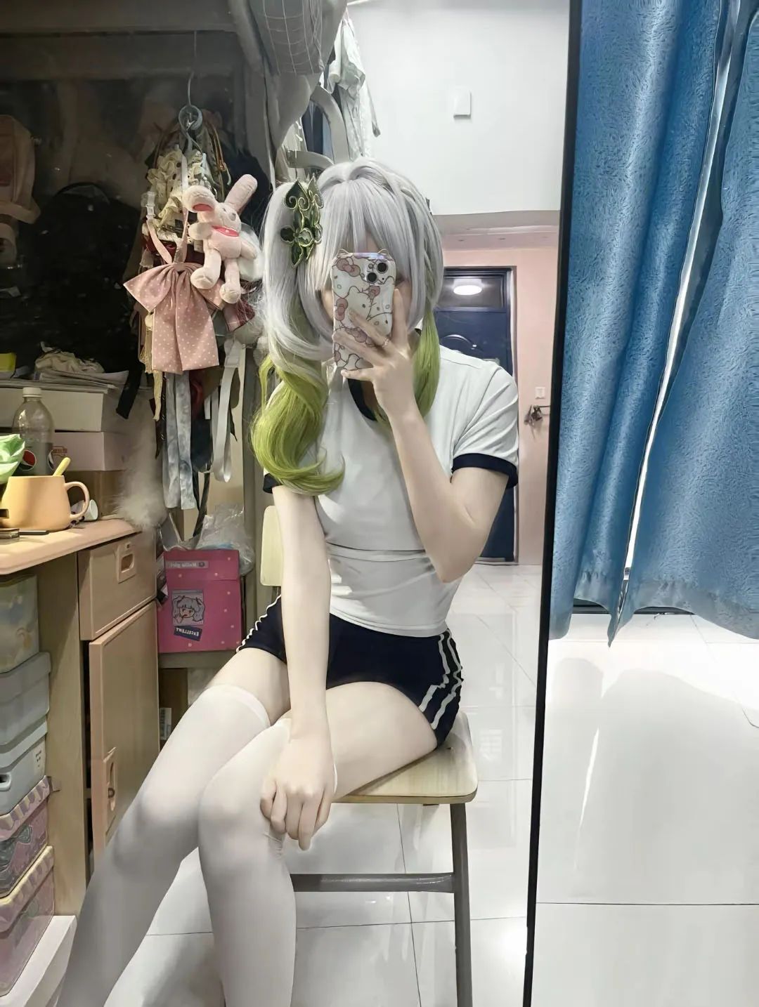 原神cos：黑丝+紧身皮衣，甘雨太御了！泳装绫华让人狂喜！女仆装雷神太萌了！白丝邪魅刻晴也不错！
