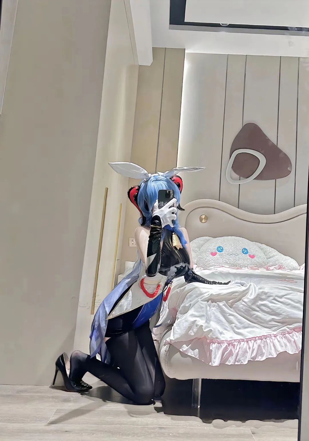 原神cos：白丝+婚纱，花嫁刻晴太可爱了！女仆莫娜让人狂喜！兔女郎甘雨，黑丝旗袍申鹤谁看了不迷糊？