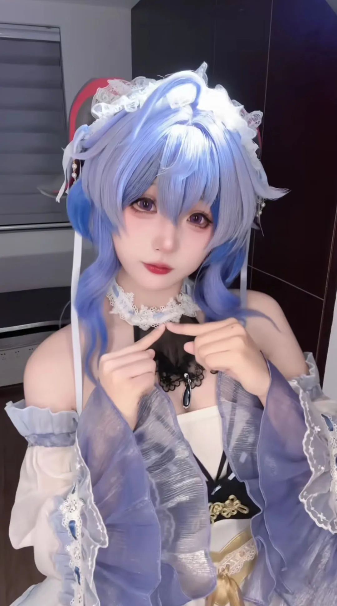 原神cos：优菈大长腿太顶了！制服雷神，女仆申鹤温柔可爱！女仆绫华甘雨也不错！