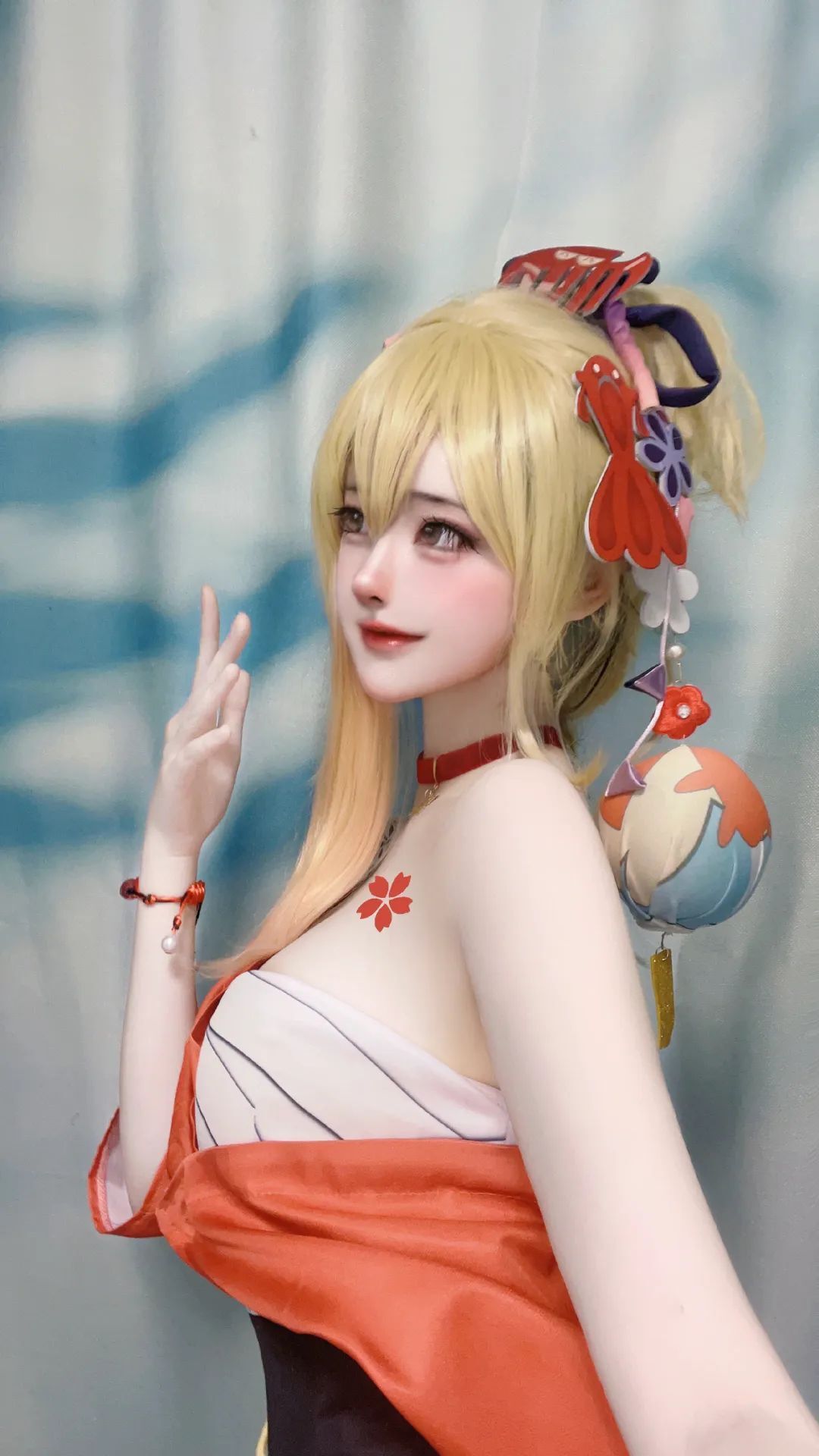 ​原神cos：萍姥姥年轻时太漂亮了！夜兰真是好身材！小姨申鹤竟变幼了！八重神子的坏笑让人心动！