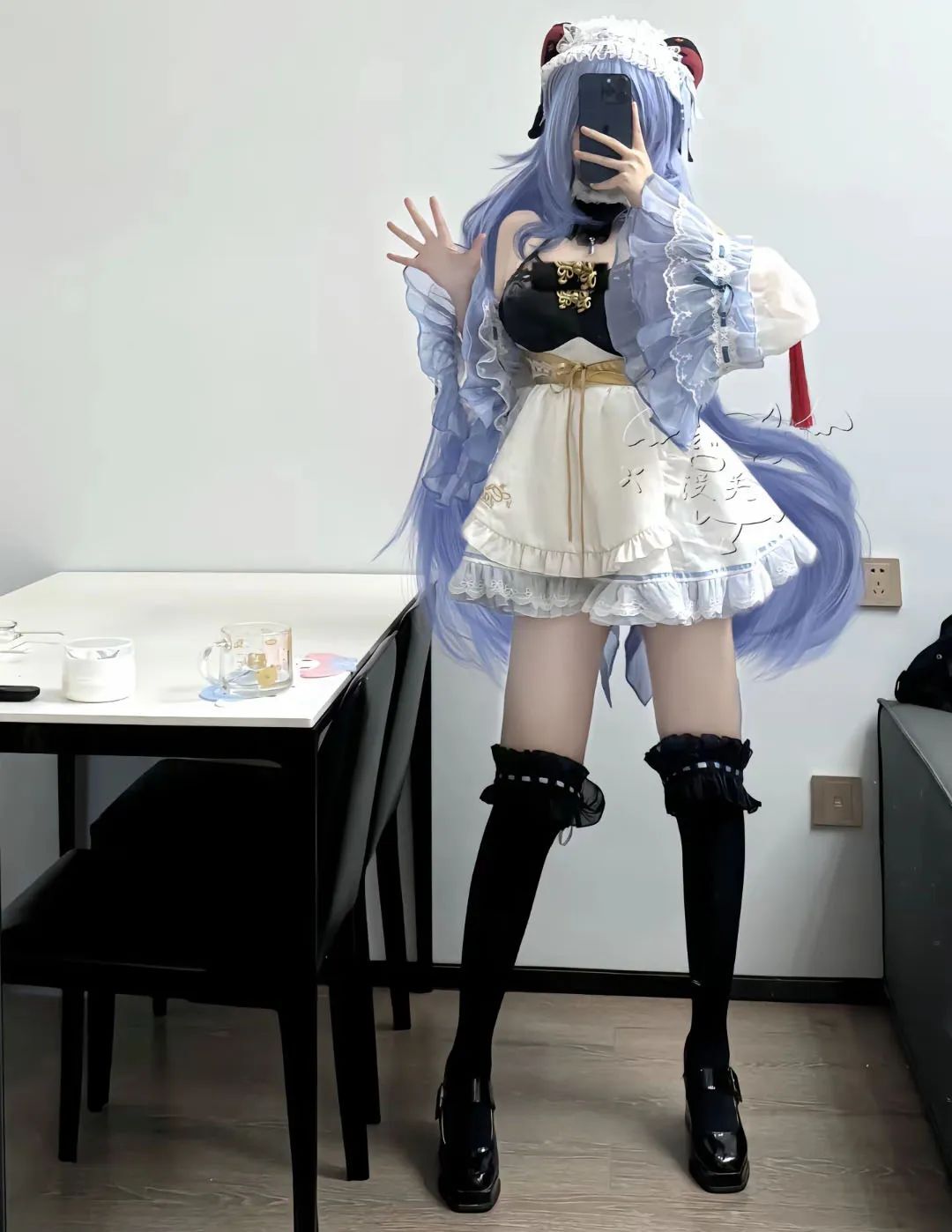 原神cos：黑丝+紧身衣，车模申鹤太顶级了！女仆刻晴甘雨双倍快乐！猫耳雷神也太萌了吧？