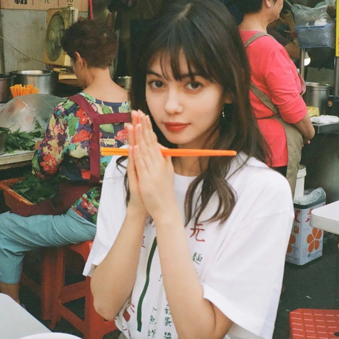 混血模特村上爱花，日式甜美酷GIRL穿搭模板